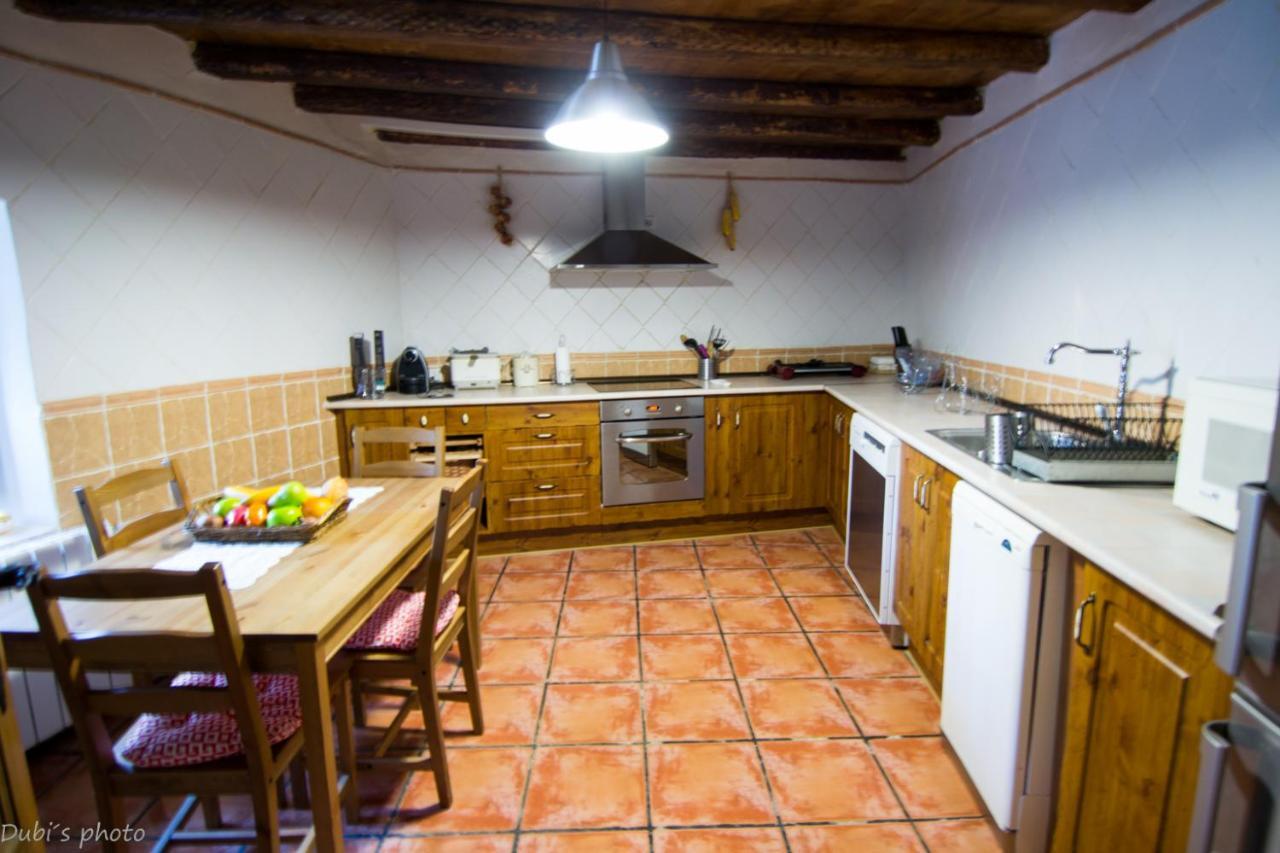 La Casita De Leire Guest House Tamajon Exterior photo